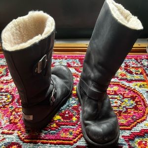 Uggs - leather